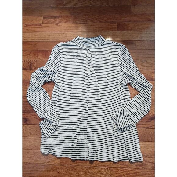 So Black and White Striped Long Sleeve Keyhole Front Top Size Small‎ - Picture 1 of 3
